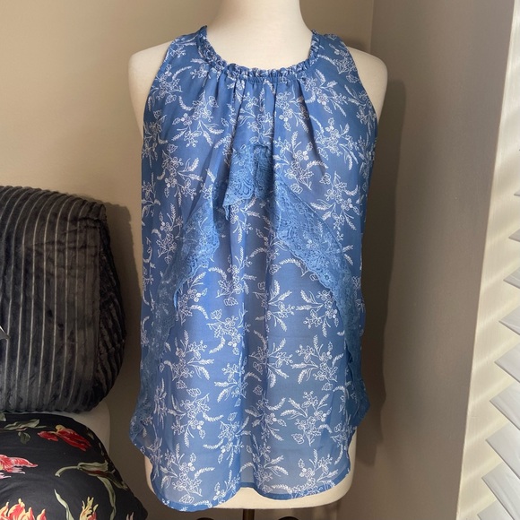 Lily White Flowing Blue White Floral Racerback Style Tank Blouse OS S-L - Picture 1 of 9